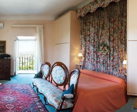 Palazzo Dalla Casapiccola Bed & Breakfast มาเชราตา ภายนอก รูปภาพ