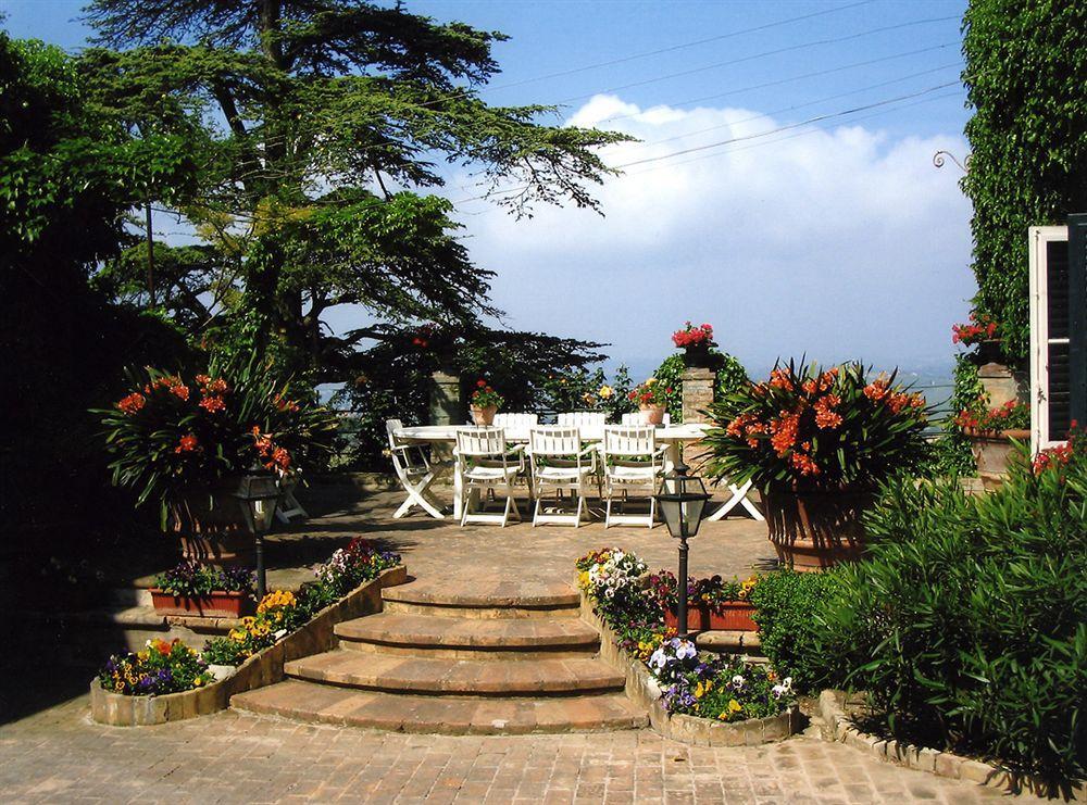 Palazzo Dalla Casapiccola Bed & Breakfast มาเชราตา ภายนอก รูปภาพ